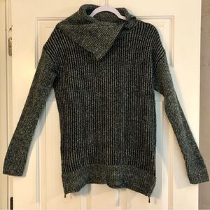 Leo & Nicole Ribbed Long-sleeved Turtleneck Boho Multicolored Sweater, Size M